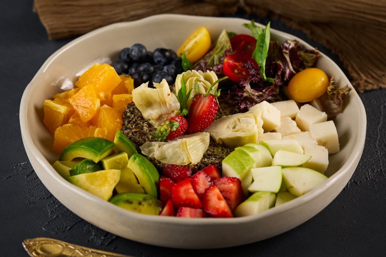 Tahilli Avokado Salatası