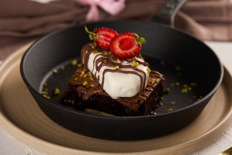 BROWNİ